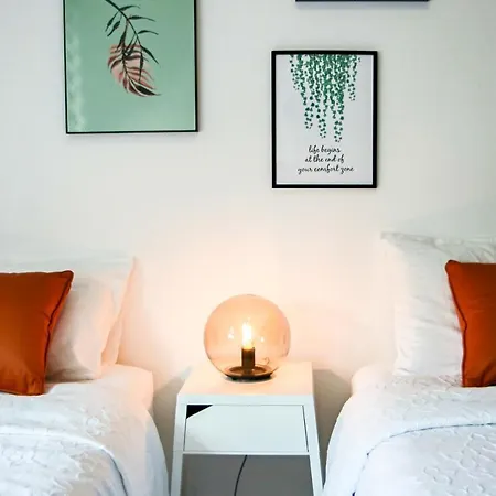 Phaedrus Living Seaview Luxury Flat Lighthouse 53 פאפוס