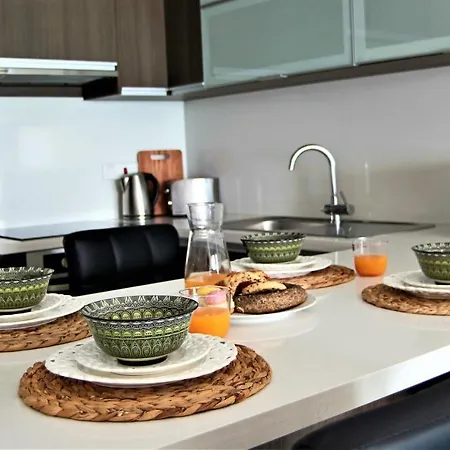 Phaedrus Living Seaview Luxury Flat Lighthouse 53