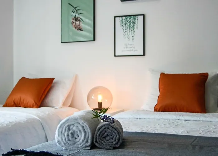 Phaedrus Living Seaview Luxury Flat Lighthouse 53